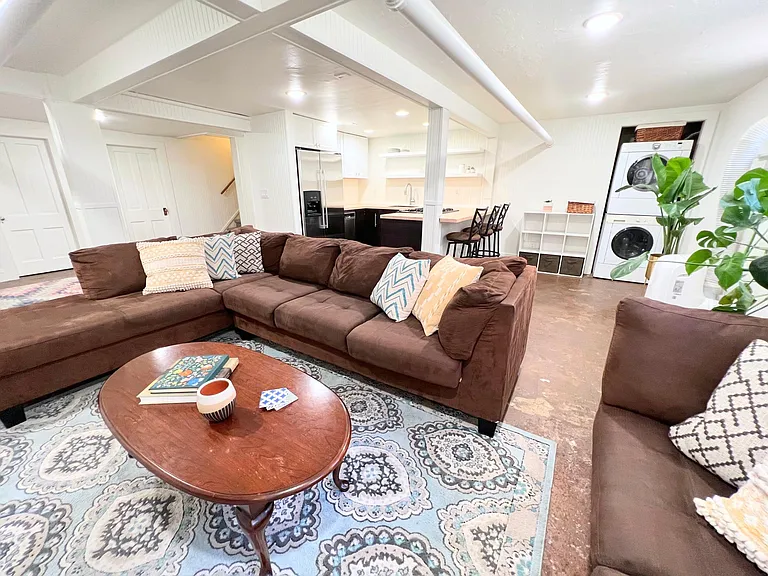 2520 Jefferson Ave — Photo 9