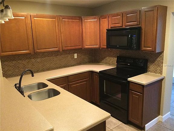 4th image of 520 S Crystal Lake Dr