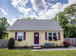 52 Bee St, Meriden, CT 06450