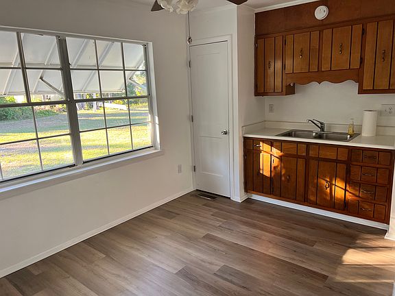 3rd image of 33927 Clara Dr