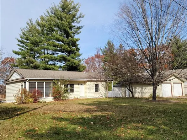 320 Arlington Blvd N, Amery, WI 54001