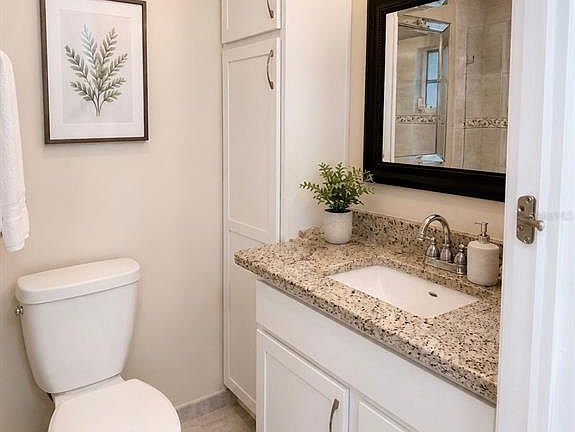 2nd image of 925 PEBBLE CREEK CIRCLE