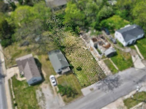 5th image of 8452 Highland Ave