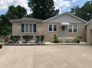 1536 W Lake Shore Dr, Springfield, IL 62712