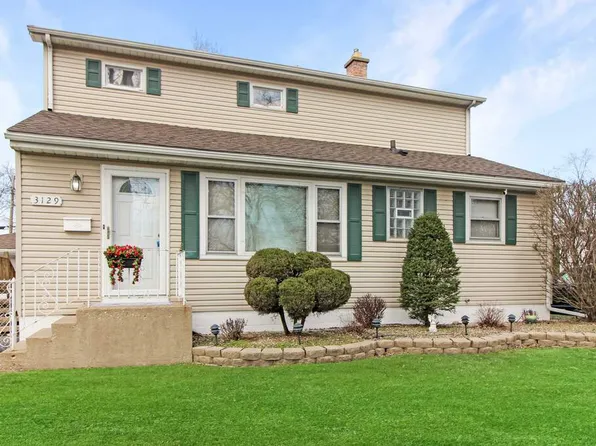 3129 Eder St, Highland, IN 46322