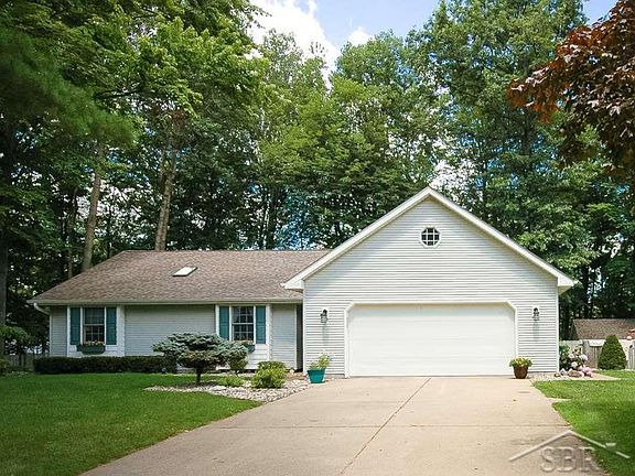 2nd image of 11312 Lake Circle Dr N