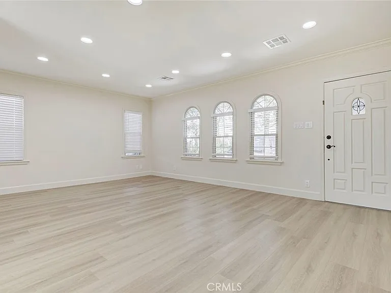 5709 Beck Ave — Photo 5