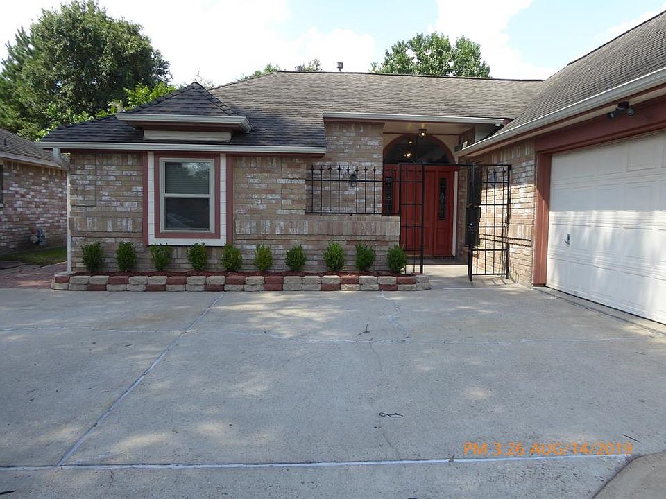 1st image of 6210 Pecan Wood Dr