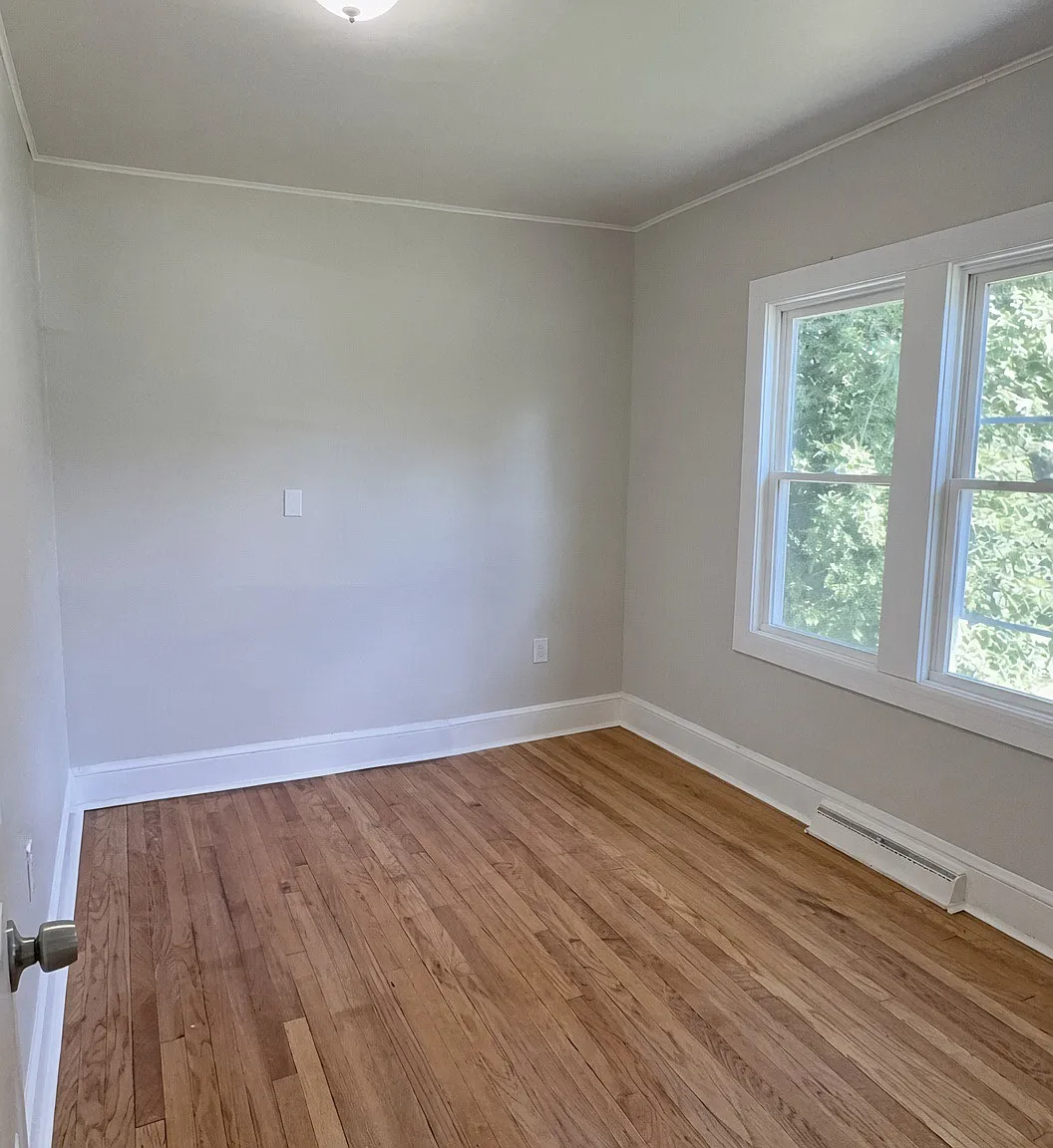176-78 West Calthrop Avenue - 1 — Photo 4