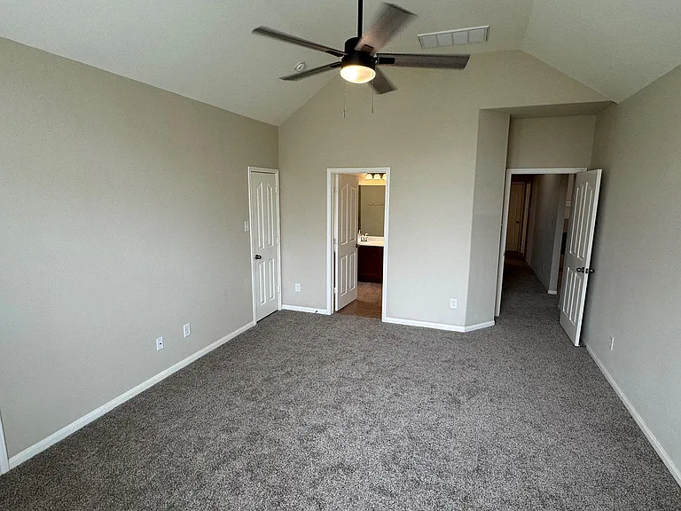 10006 Kendahlwood Ln — Photo 11