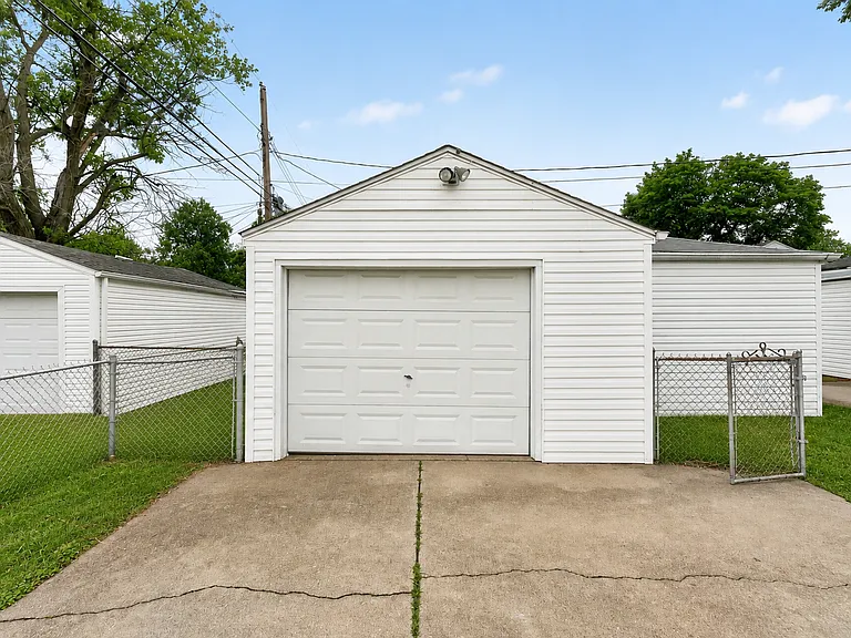 279 Little Flower Ln — Photo 27