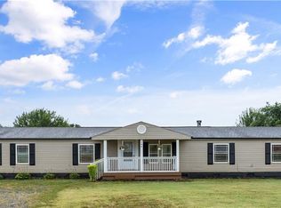 105 Stagecrest Dr, Harmony, NC 28634