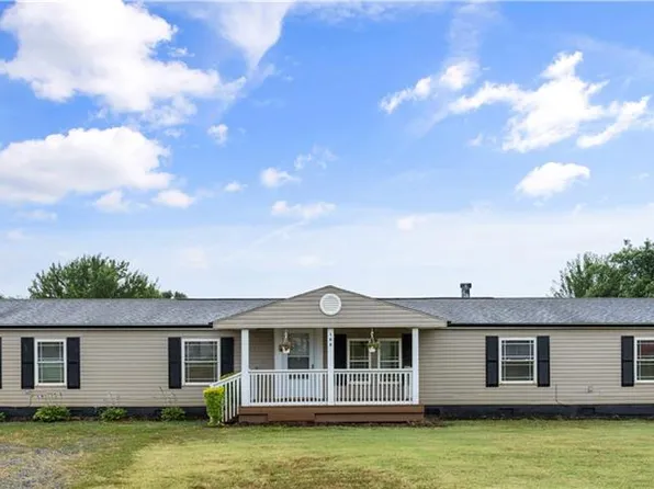 105 Stagecrest Dr, Harmony, NC 28634