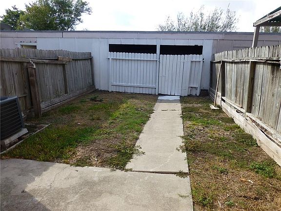4th image of 4929 Cedar Pass Dr APT A6