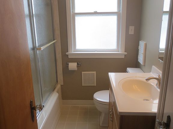 5th image of 13714 Liberty Ave
