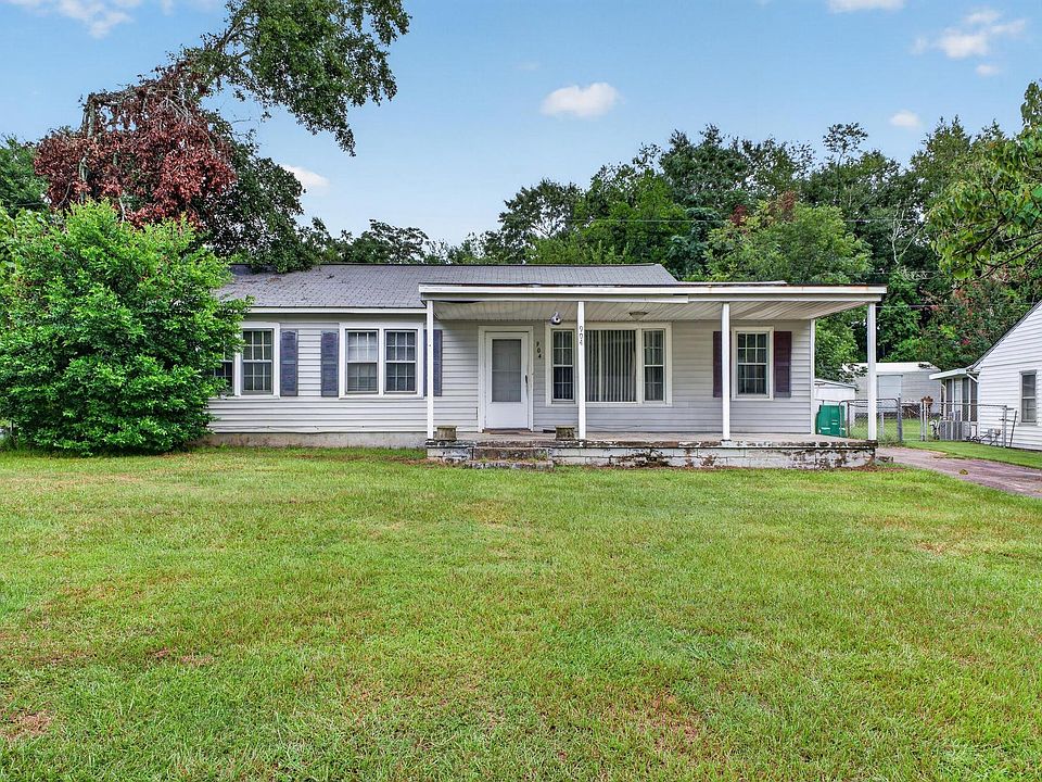 1st image of 904 Brunswick Ln
