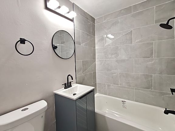 5th image of 7108 Oxford Ave #51