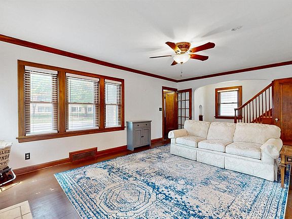 4th image of 2117 Harrison St