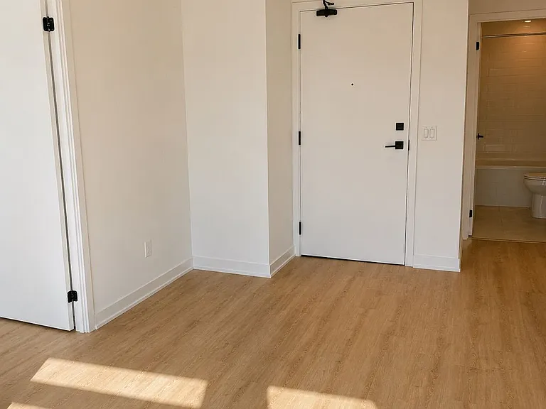 319 Jarvis St #905 — Photo 3