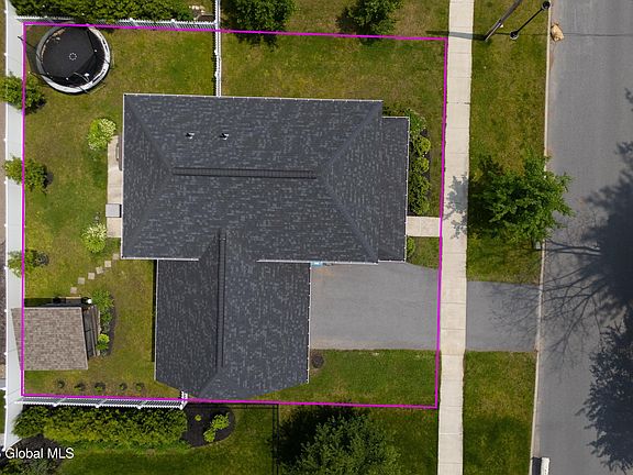 3rd image of 305 W Circular Street