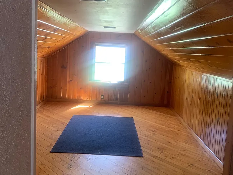 1330 Elm Ave — Photo 11