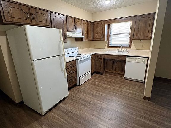 3rd image of 927-941 S Grant Ave #941-A