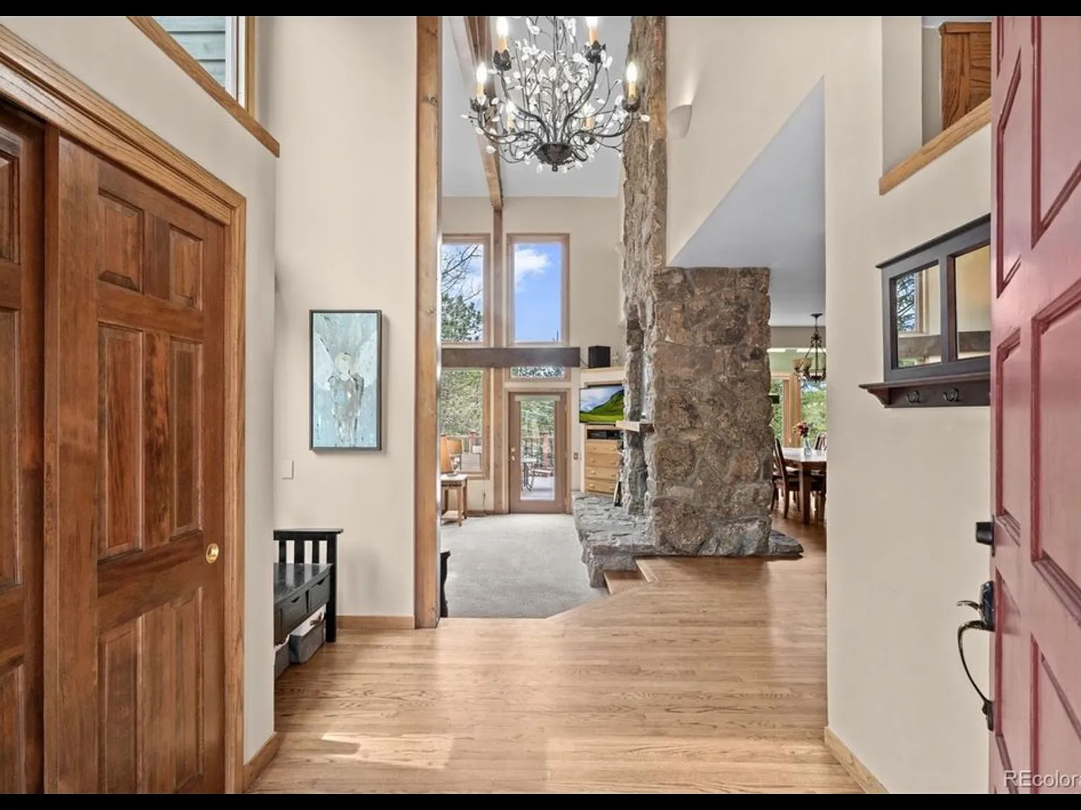 4 bed, 4804 sqft, $6,500 — Photo 4