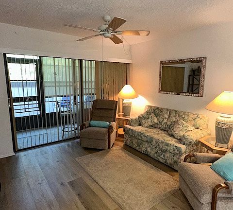 4th image of 19505 Quesada Ave APT E104