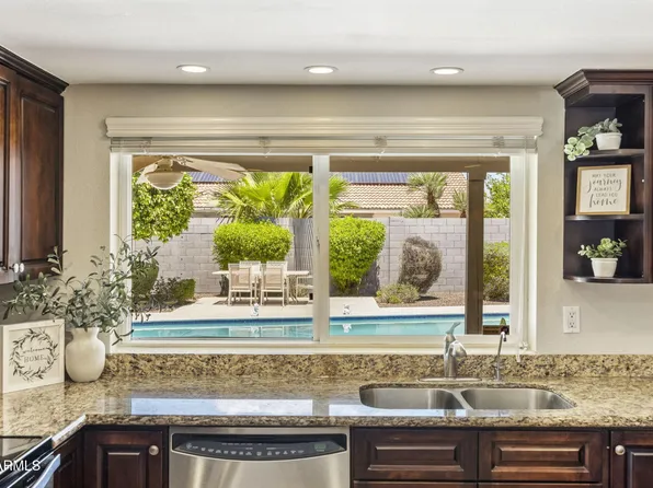 510 E LE MARCHE Avenue, Phoenix, AZ 85022