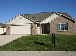 13606 Falcon Ridge Cv, Fort Wayne, IN 46845