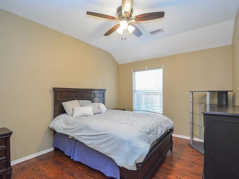 4914 Surrey Park Cir — Photo 27