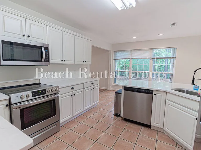 1813 Windmere Way — Photo 9