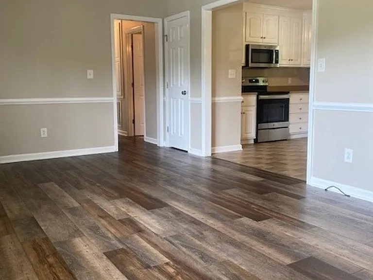 211 Koufax Dr — Photo 4