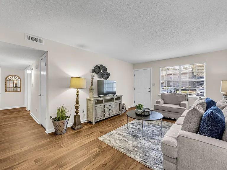 Aspen Village Apartment Homes — Photo 5
