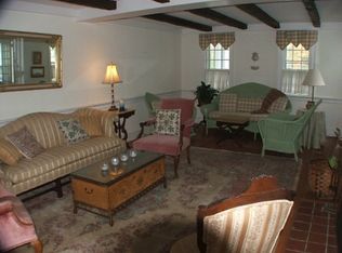 99 S Country Rd, Remsenburg, NY 11960