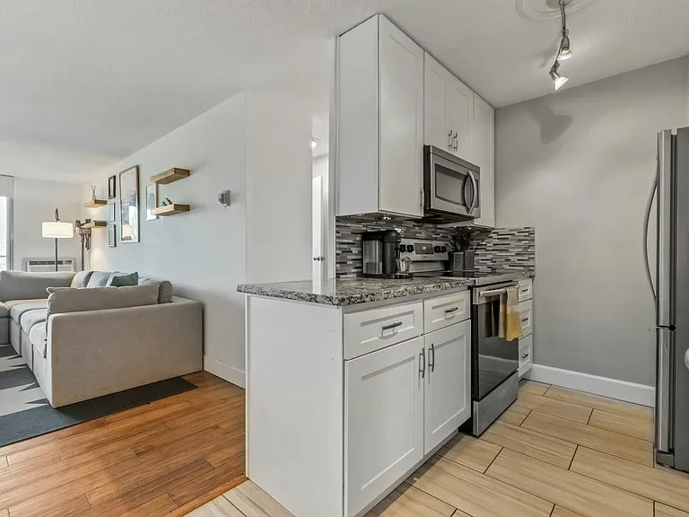 4800 E Hale Pkwy — Photo 7
