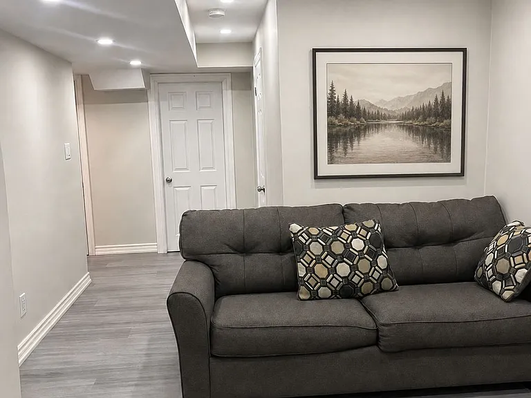 25 Haverhill Cres — Photo 14
