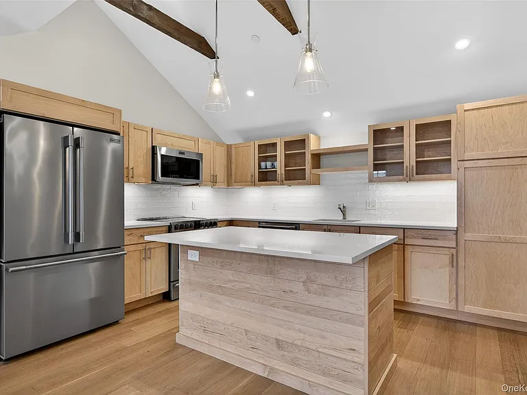 108 South St #E — Photo 8