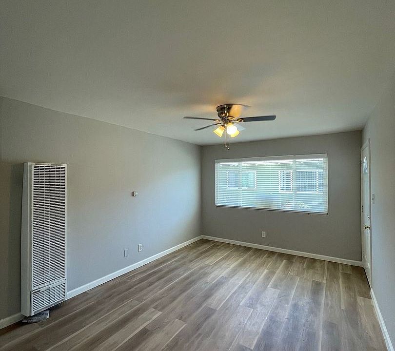 1st image of 11723 216th St #2860017
