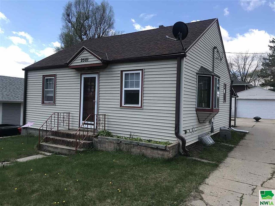 1st image of 2501 S Steele St
