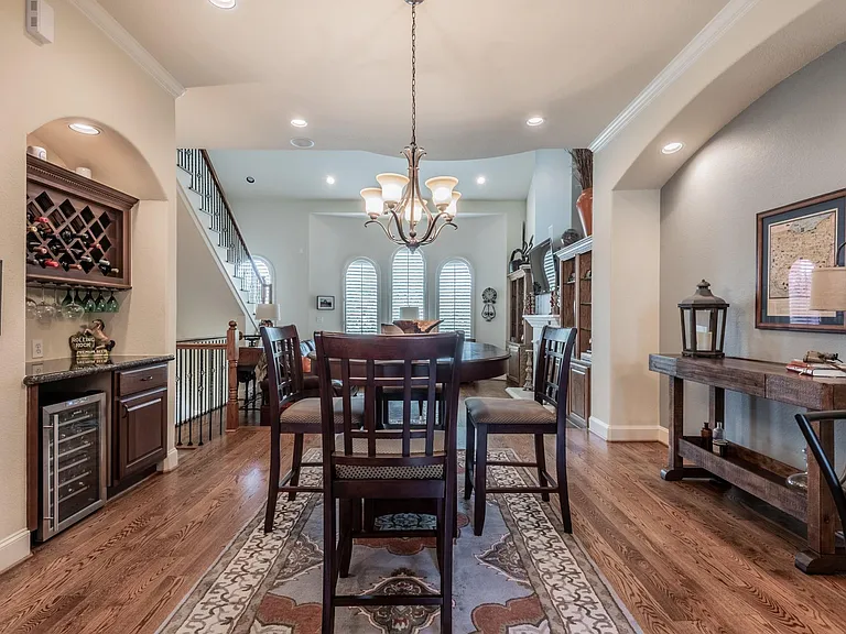 624 Westcott St — Photo 4
