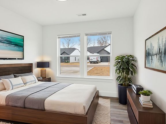 4th image of 5033 Aspen Spring Way