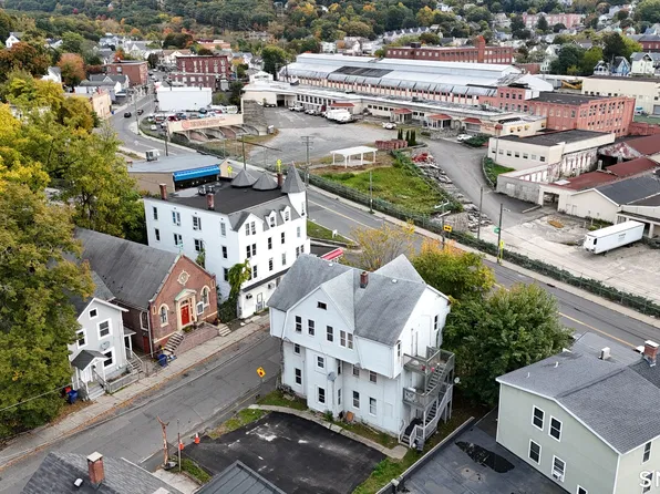 17 Burton Street, Waterbury, CT 06704