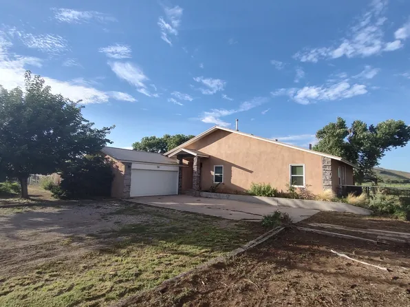 10 Nightshade Ct, Los Lunas, NM 87031