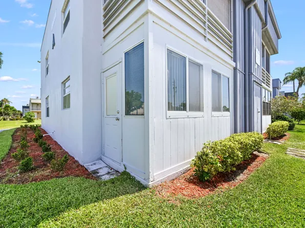 1 Burgundy, Delray Beach, FL 33484