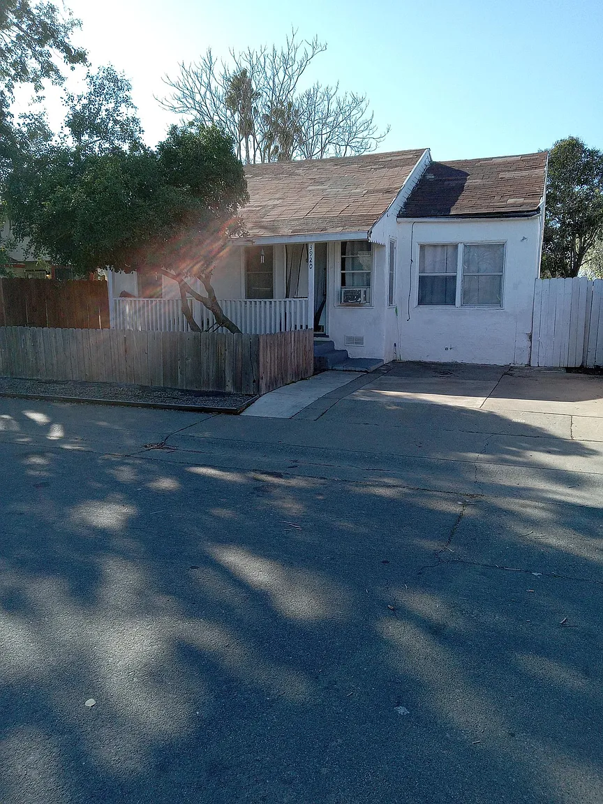 3920 39th St photo 1