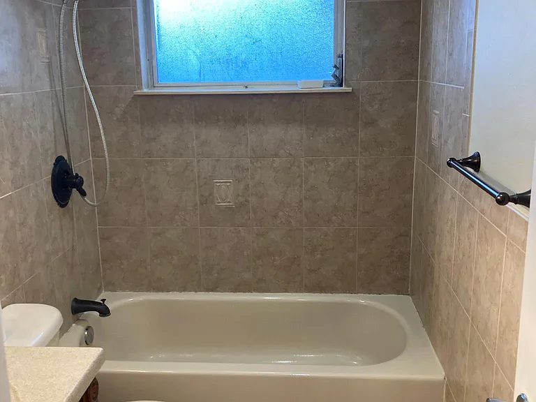 7010 Oakshire Dr — Photo 22