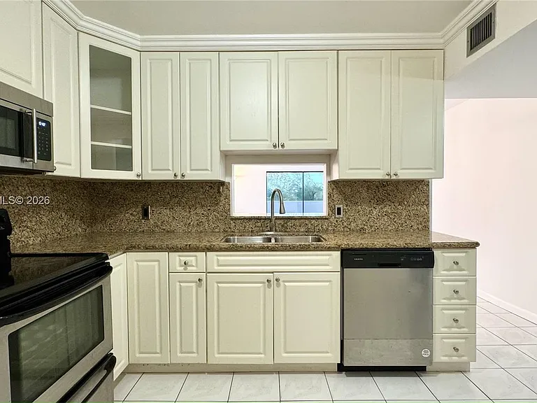130 S Shore Dr #4B — Photo 18
