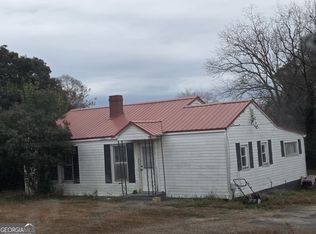 1404 N Forest Ave, Hartwell, GA 30643