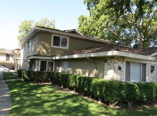 Front View: Unit is on the side / 2 levels